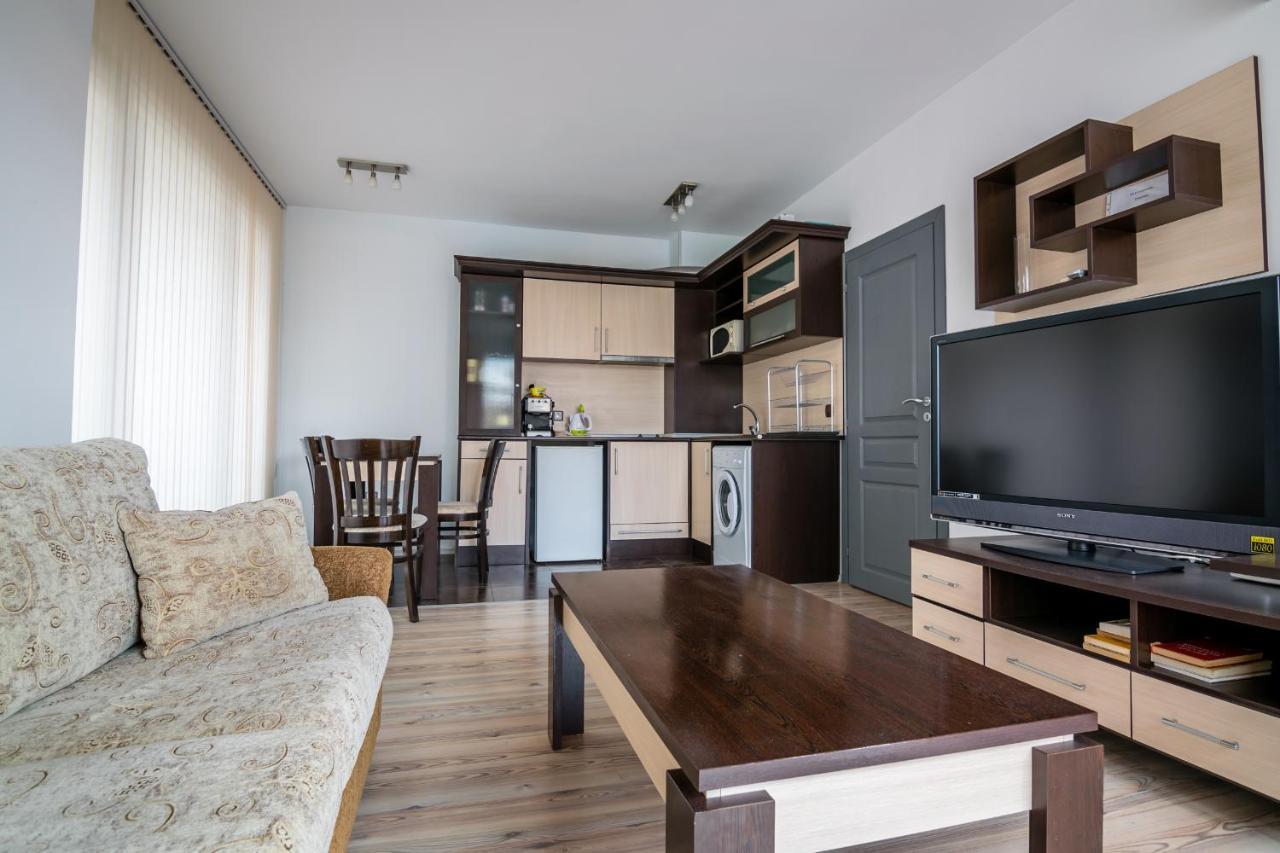 Cozy One-Bedroom Apartment In Night Breeze Burgas City Exterior foto